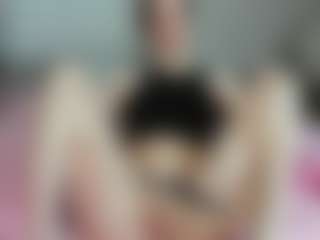 EllieRough's Live Sex Cam Show