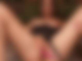 SofiaaWaves's Live Sex Cam Show