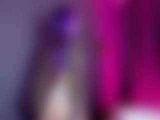 Live cam show with Amellia-Soon - Spanks on Cam Slut