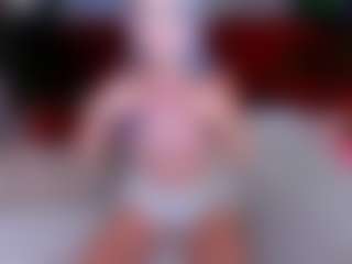 Live cam show with Amellia-Soon - Flashing on AdultVida.com