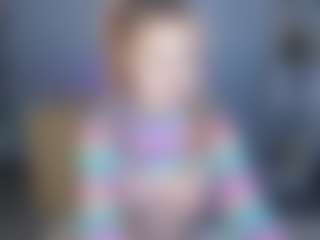 Live cam show with Amellia-Soon - Thin on Fling VIP Chat