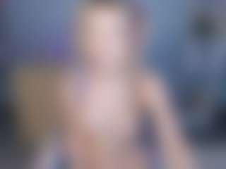 Live cam show with Amellia-Soon - Moaning on slutload