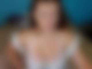 Live cam show with Angel - Curvy Small Tits on Hubzter Live