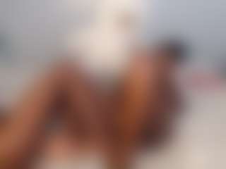 Live cam show with blackfantastickk - Black Petite on intimatelivegirls.com