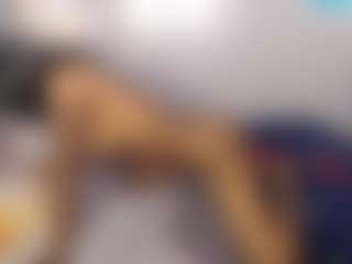 blackwiidoww44's Live Sex Cam Show
