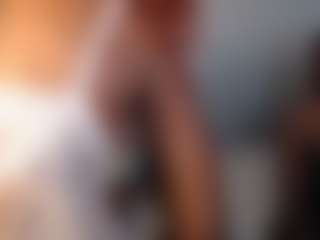 blackwiidoww44's Live Sex Cam Show