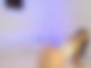 Emiora's Live Sex Cam Show