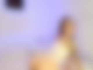 Emiora's Live Sex Cam Show