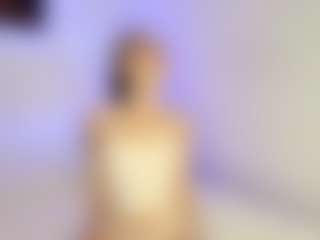 Emiora's Live Sex Cam Show