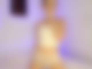 Live cam show with Emiora - Ass Bouncing on Dolls Live