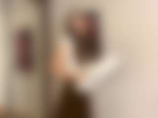 Live cam show with HortenseToledano - Spank Brown Hair on Camsoda