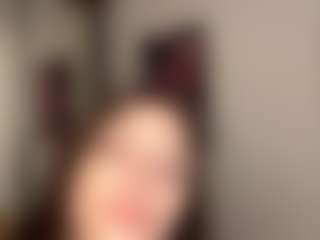 Live cam show with HortenseToledano - Brown Hair Toys on Soda Cam