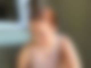 Live cam show with JennifferBandulin - Smoking on Chatstar