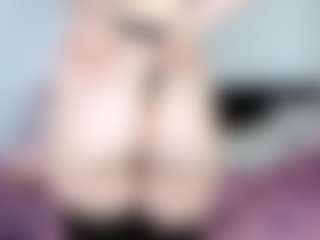JuliaLooove's Live Sex Cam Show