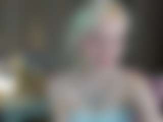 Live cam show with Little-Lilit - Camel Toe on Strip Flash - Live Sex Shows