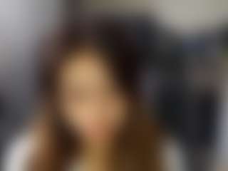 Live cam show with Emily - Brown Hair on TeamSkeetLive