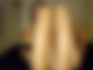 Live cam show with Emily - Small Tits on TeamSkeetLive