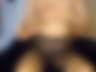 Live cam show with Emily - Handjob on Milfs Live