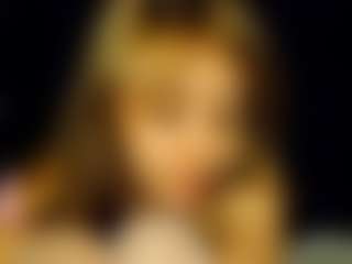 Live cam show with Emily - Brown Hair on milfzrlive.com