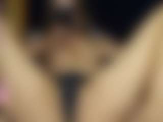 Live cam show with Emily - Green Eyes on madthumbs