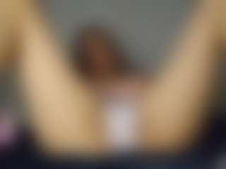 Live cam show with Emily - College Brown Hair on Camsoda