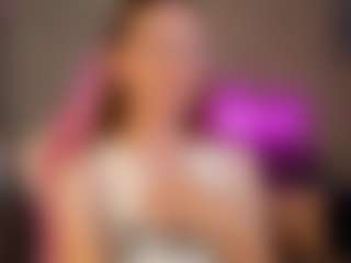 Live cam show with Lucy - Sexwebcam Athletic on StripNow