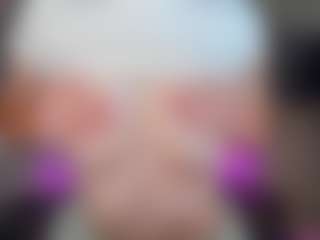 Live cam show with Lucy - Green Eyes on Camsoda