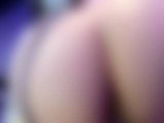 Live cam show with Lucymuur - Athletic on Gym Cam Girls