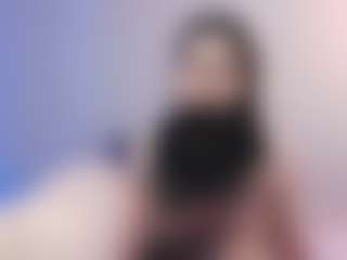 Live cam show with Lucymuur - Tease on SpankPalCams