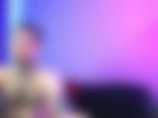 Live cam show with Lucymuur - Teen (18+) on Camsoda