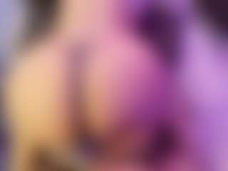 Live cam show with Lucymuur - Brown Eyes on Camsoda