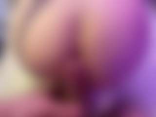 Live cam show with Lucymuur - Cock Rating on Camsoda