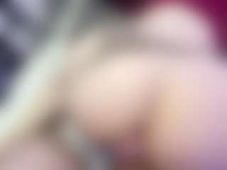 Live cam show with Lucymuur - Striptease on intimatelivegirls.com