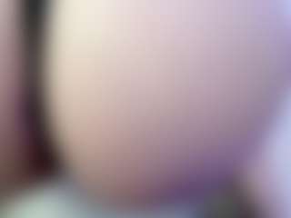 Live cam show with Lucymuur - Massage on Camsoda