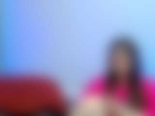 Live cam show with Lucymuur - Petite on liverealitysex.com