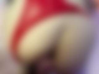 Live cam show with Lucymuur - Middle Aged on Camsoda