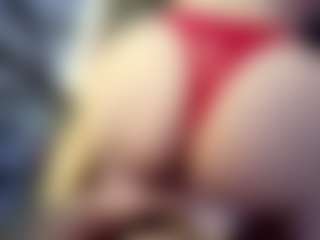 Live cam show with Lucymuur - Deepthroat on Camsoda