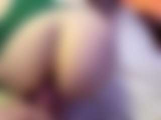 Live cam show with Lucymuur - Bedroom on Fling VIP Chat