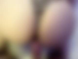 Live cam show with Lucymuur - Handjob on Sweet Sext