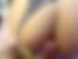 Live cam show with Lucymuur - Deepthroat on CamClone