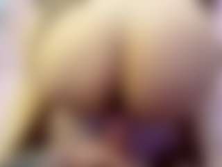 Live cam show with Lucymuur - Brown Eyes on Camsoda