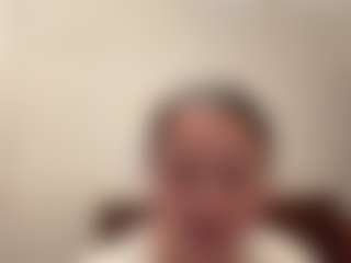 Live cam show with LuiseGursky - Asian Lovense on Camiplay Live