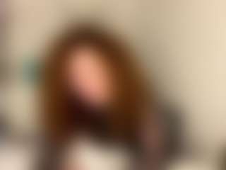 Live cam show with MedaSewald - Brown Hair on CamwithHer