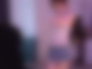 Live cam show with MireyaBengochia - Strip on Gym Cam Girls
