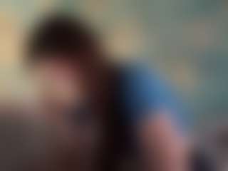 Live cam show with RandyKoutras - College Brown Hair on AdultVida.com