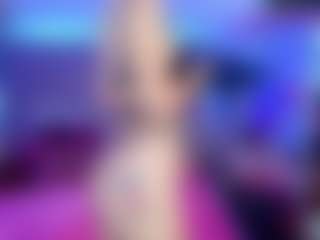 RoxyeSinner's Live Sex Cam Show