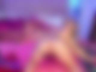 RoxyeSinner's Live Sex Cam Show