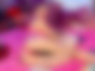 Live cam show with RoxyeSinner - Latina Petite on Dolls Live