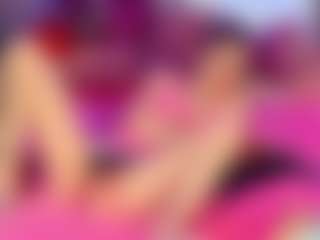 Live cam show with RoxyeSinner - Tease on Camiplay Live
