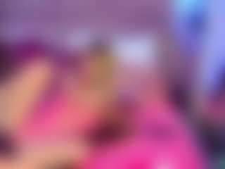 Live cam show with RoxyeSinner - Full Nudity on Hubzter Live